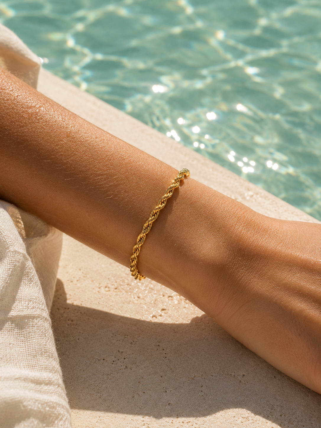 Twisted Rope Chain Bracelet.