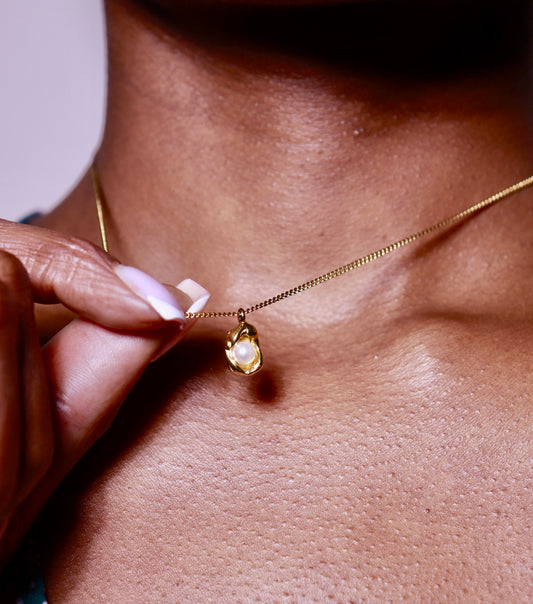 Pearl Teardrop Pendant Necklace