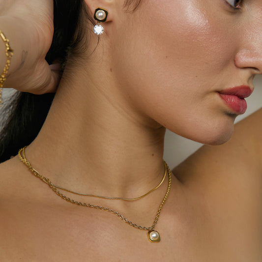 Pearl and Crystal Necklace Set