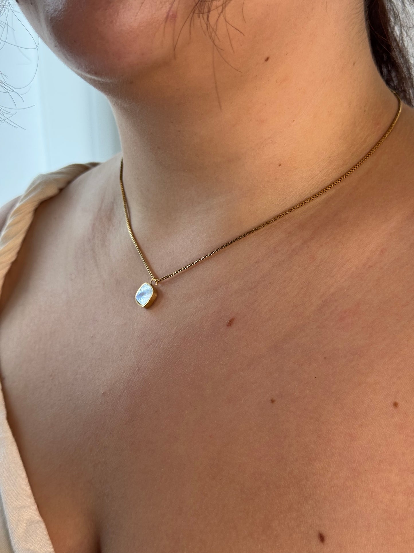 White Mother-of-Pearl Pendant Vintage Stud Necklace