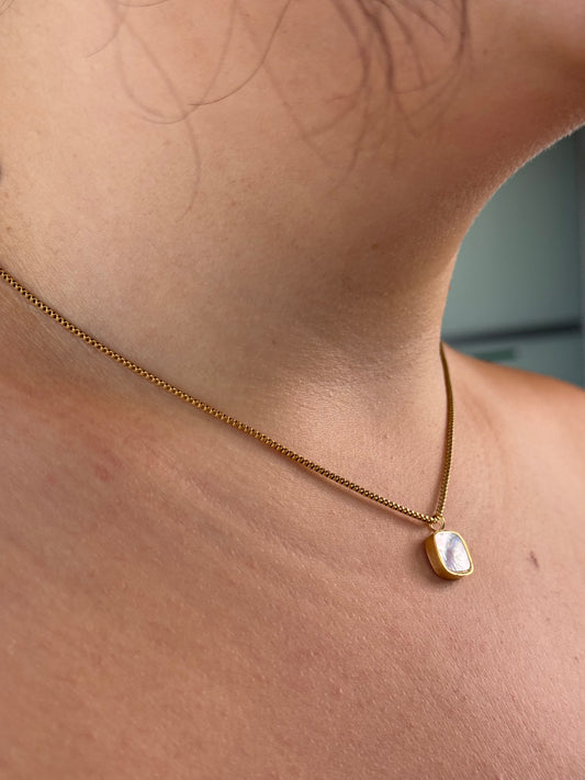 White Mother-of-Pearl Pendant Vintage Stud Necklace