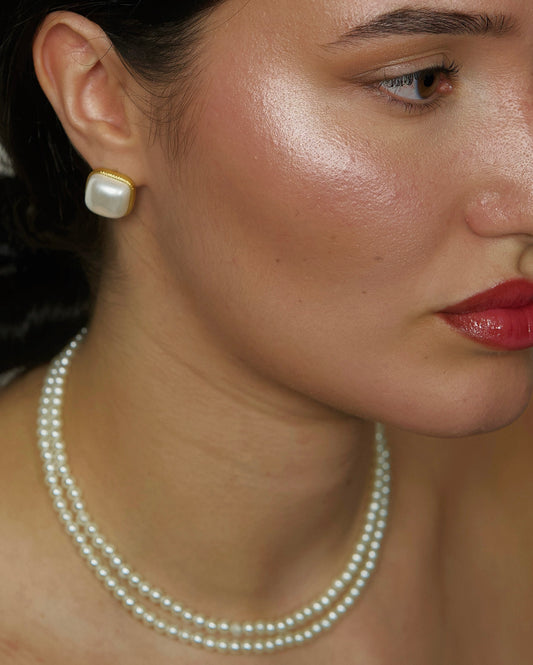 White Mother-of-Pearl Vintage Stud Earrings