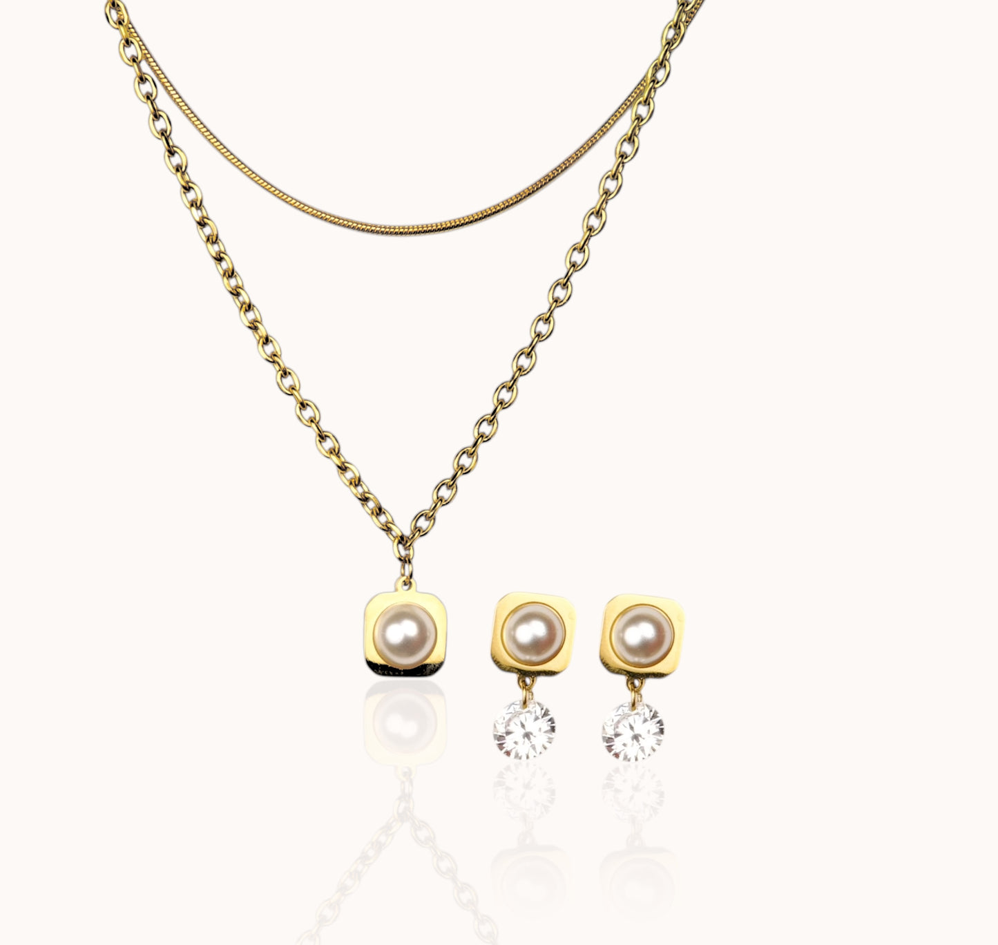 Pearl and Crystal Necklace Set