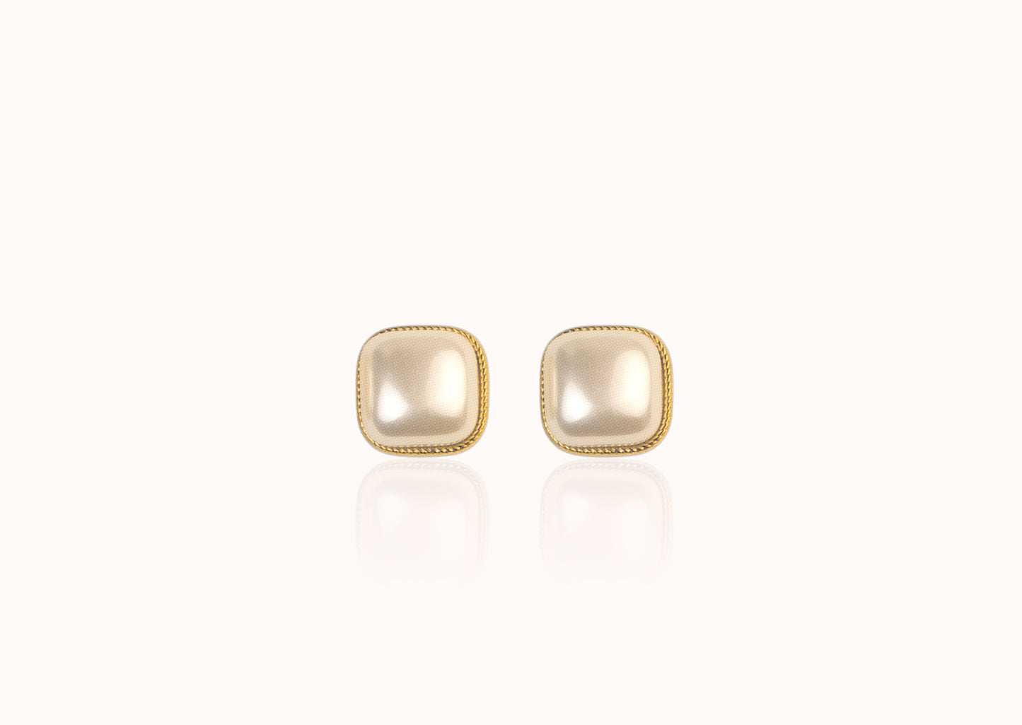 White Mother-of-Pearl Vintage Stud Earrings