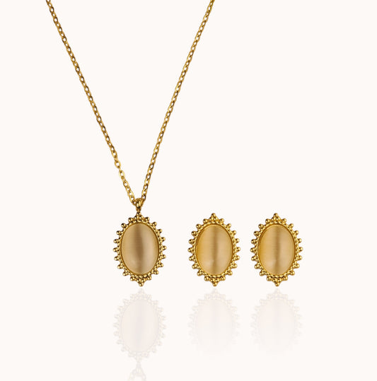 Pearl White Oval Jewelry Set